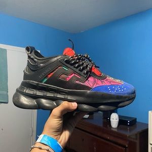 versace chain reaction